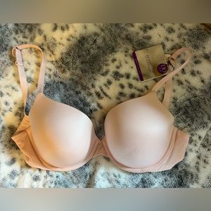 NWT Victoria's Secret Biofit bra 36DD